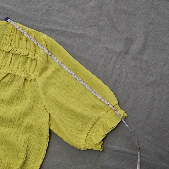 Women's size Medium Bright Spring Summer Top Yellow with Rushing - Picture 12 of 12